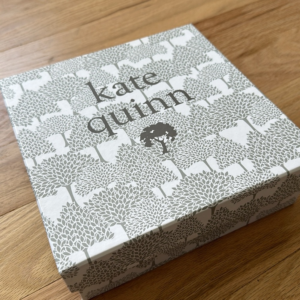 NWT! Kate Quinn gift set: nightgown, knot hat, receiving blanket, sz 3-6 months - Picture 4 of 5